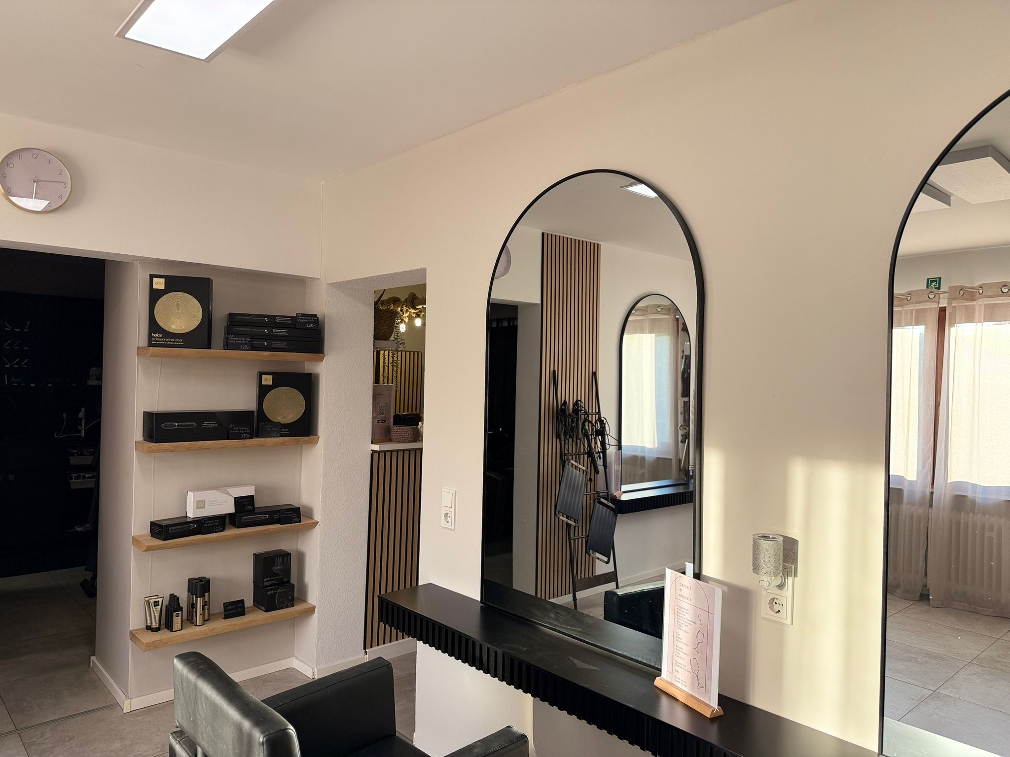Salon Slider 12
