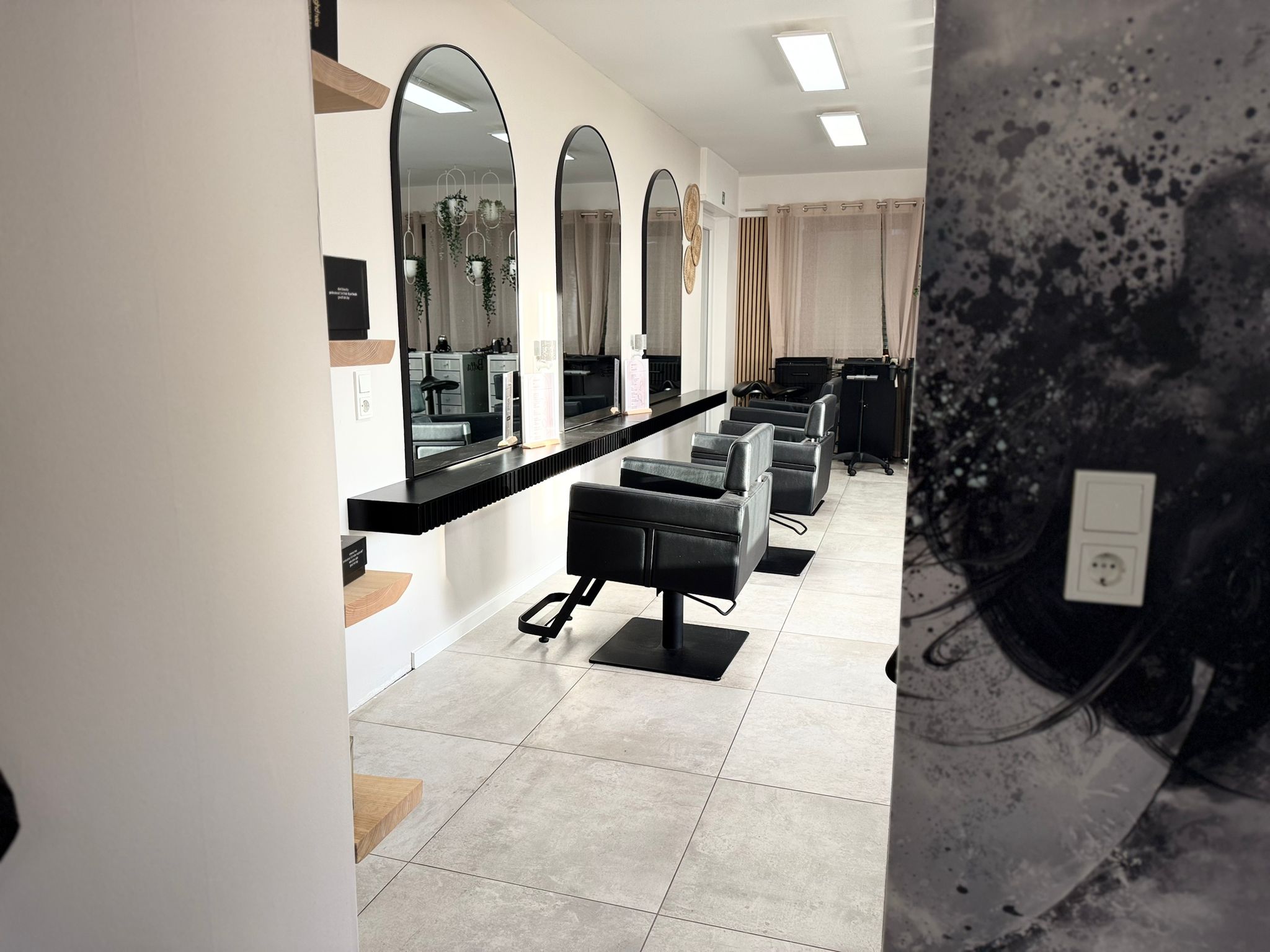 Salon Slider 14