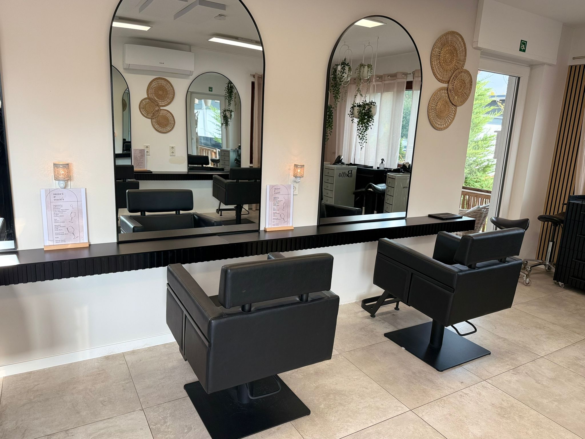Salon Slider 5