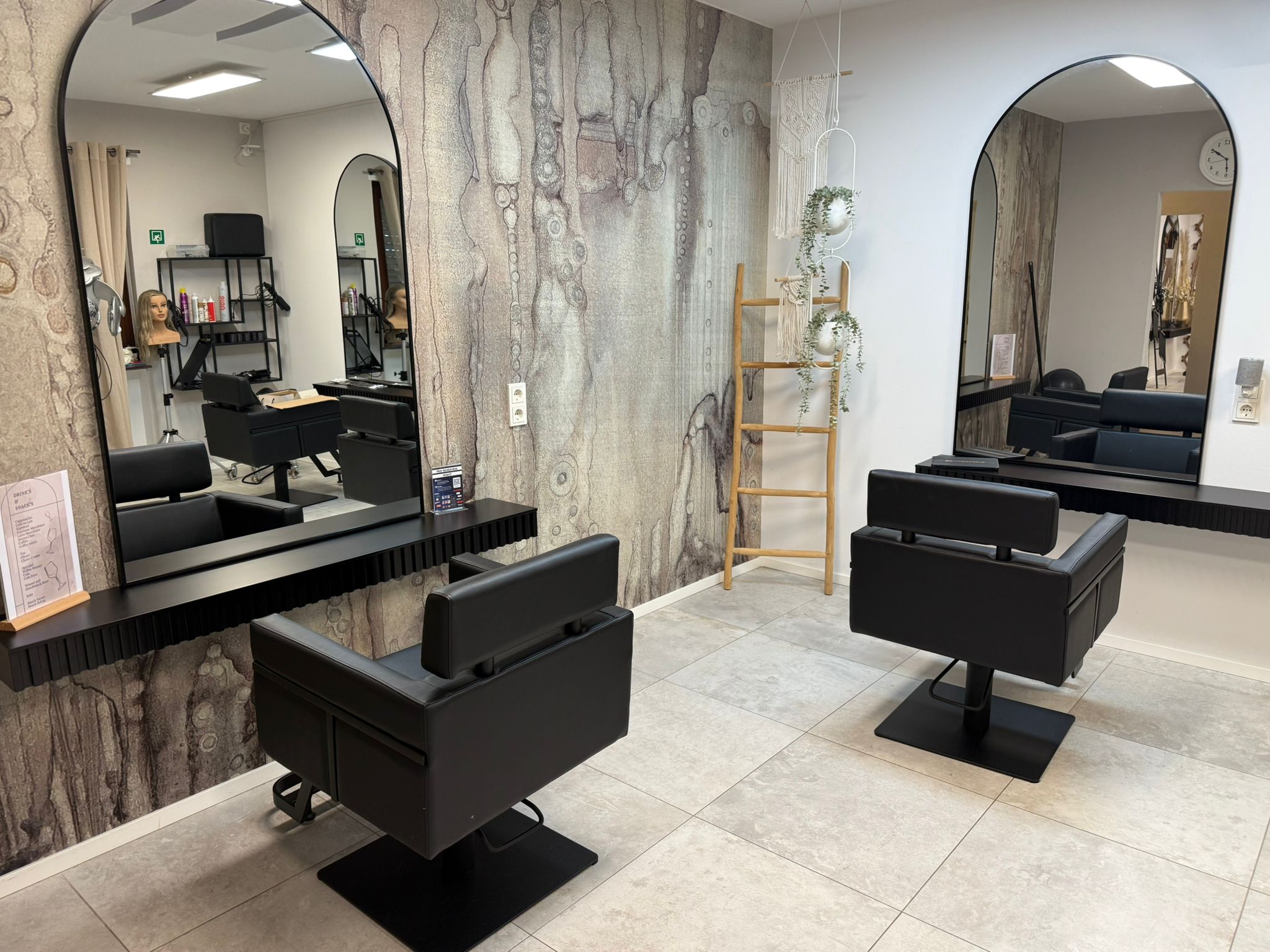 Salon Slider 7